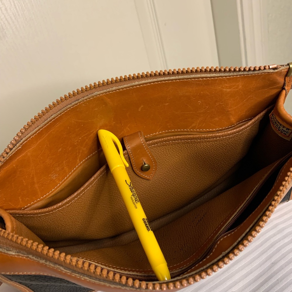 Vintage Dooney & Bourke purse - Picture 10 of 10
